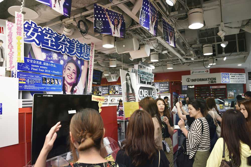 【画像・写真】安室奈美恵　ラストツアーＤＶＤダブルミリオン見えた！出荷枚数170万枚突破