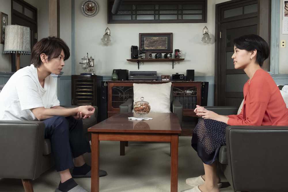 【画像・写真】【明日８月30日の半分、青い。】第130話　律＆より子が今後の話し合い？全身緑の小西真奈美が初登場