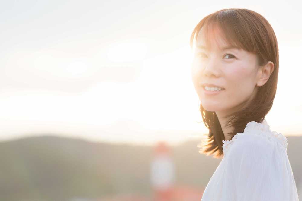 【画像・写真】シンガーソングライターの半崎美子