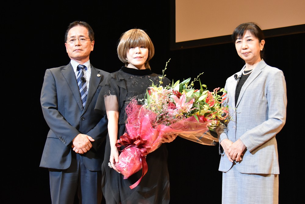 【画像・写真】「半分、青い。」北川悦吏子氏　坪内逍遙大賞受賞　美濃加茂市凱旋に感慨「岐阜に生まれ育ってよかった」