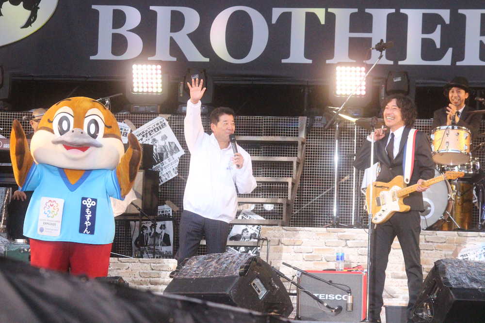 【画像・写真】ウルフルズ「みんなのおかげ」開演前に雨止んだ！大阪で恒例野外ライブ