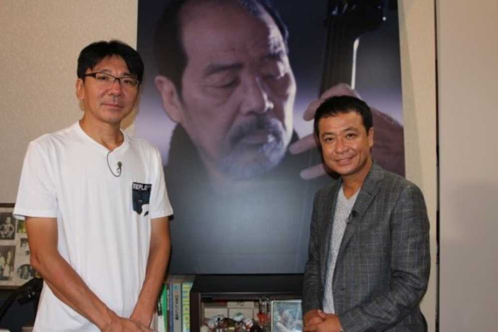 いかりや長介さんの息子碇矢浩一さん（左）と番組ナビゲーターの中山秀征