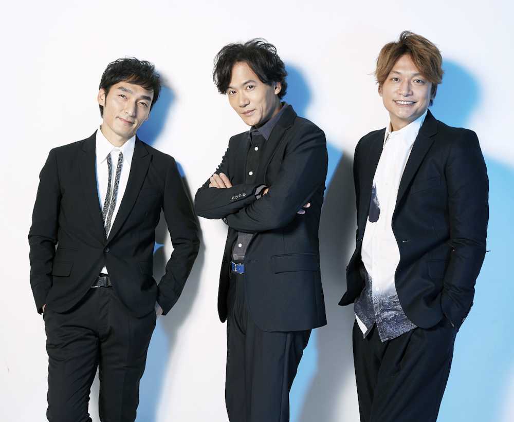 来年元日にＡｂｅｍａＴＶのスペシャル番組に生出演する（左から）草なぎ剛、稲垣吾郎、香取慎吾