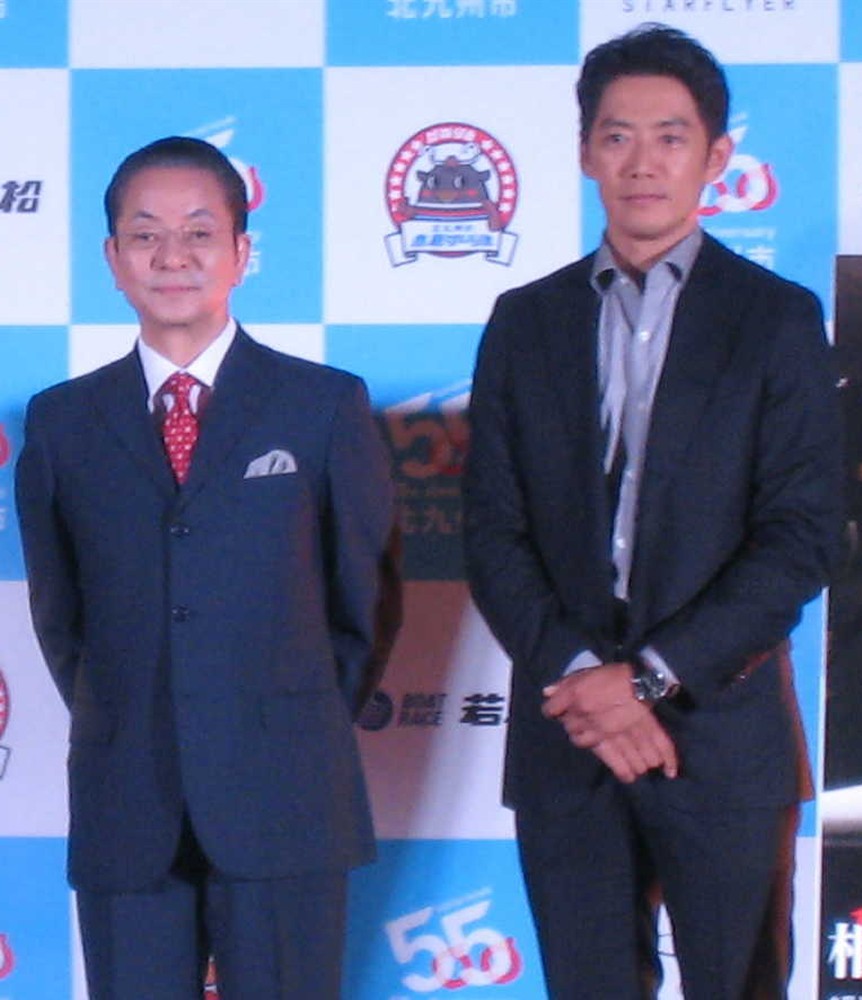 テレビ朝日「相棒」のイベントに出席した水谷豊（左）と反町隆史