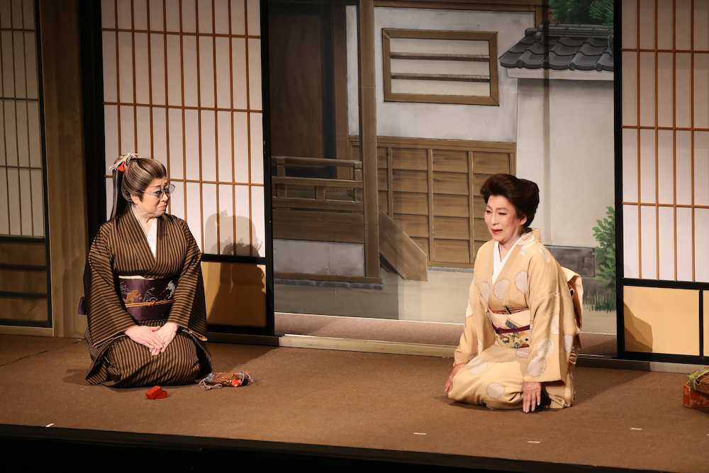 【画像・写真】「犬神家の一族」舞台版　大阪で開幕　水谷八重子「新しい挑戦を見守って」