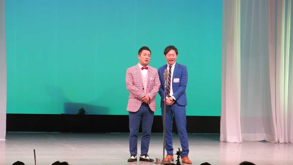 「Ｍー１グランプリ」準々決勝に登場した和牛の水田信二（左）と川西賢志郎