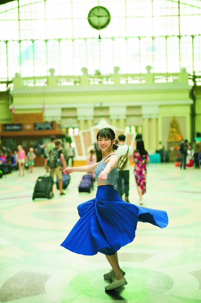 【画像・写真】山田杏奈、初写真集で水着ショット　タイで撮影「開放感味わえた」