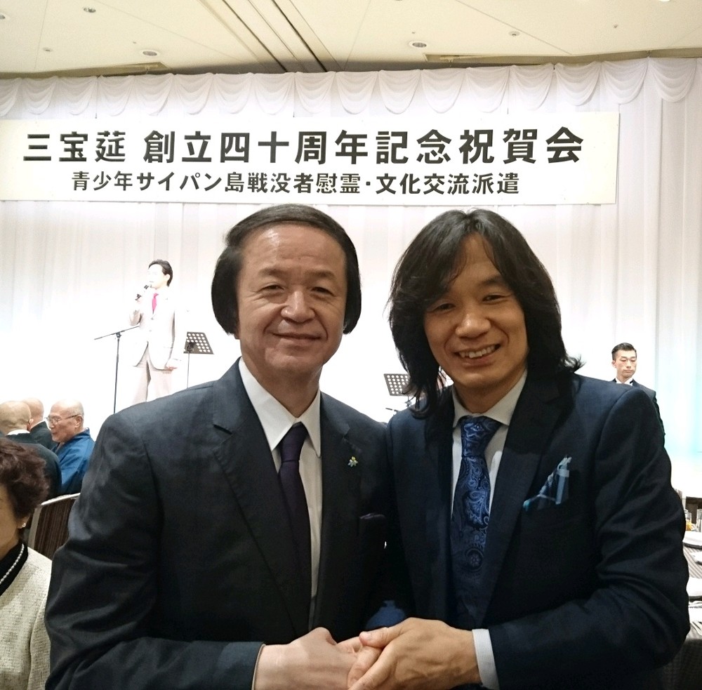 現在は滋賀県議会議員の大野氏（左）と偶然の再会