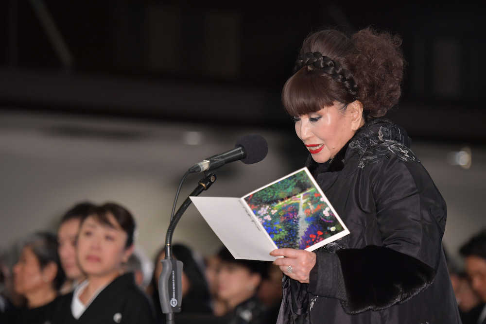 【画像・写真】津川さん、雪路さん“千秋楽”合同葬に1100人が参列　盛大な拍手で見送り