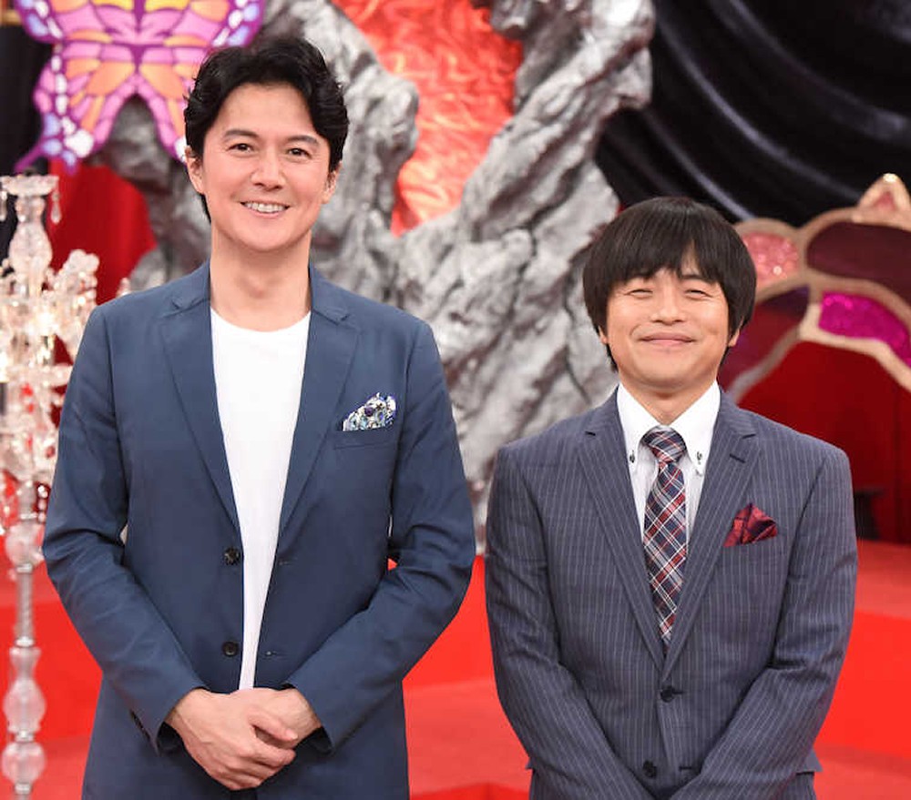日本テレビが「ＺＩＰ！」内で放送するドラマ「生田家の朝」をプロデュースした福山雅治（左）と脚本担当のバカリズム