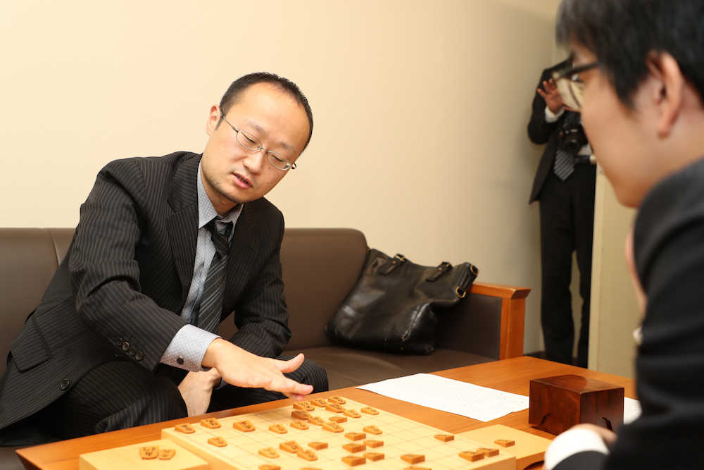 【画像・写真】糸谷八段、渡辺棋王がプレーオフ進出　第68期王将戦、勝者が久保王将に挑戦