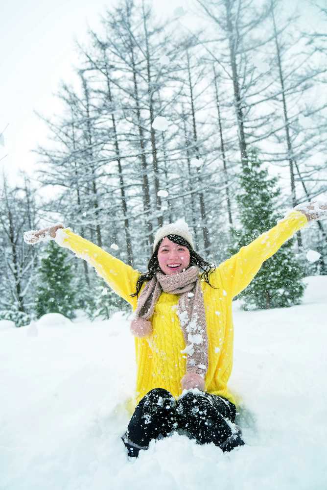 【画像・写真】Ｎｏ．１お天気お姉さん阿部華也子　３年かけた初写真集は「ほぼすっぴん」