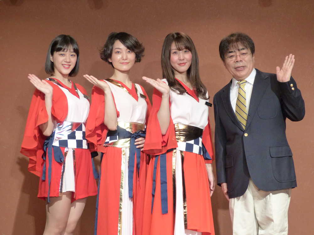 １周年を記念したコントライブを行った「おＳＥＴ隊」の（左から）木下桜、安川里奈、山城屋理紗と小倉久寛