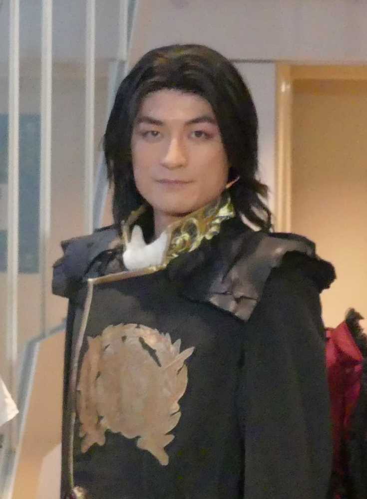 【画像・写真】舞台「デルフィニア戦記〜動乱の序章〜」の初日を迎えた「ふぉ〜ゆ〜」の松崎祐介　