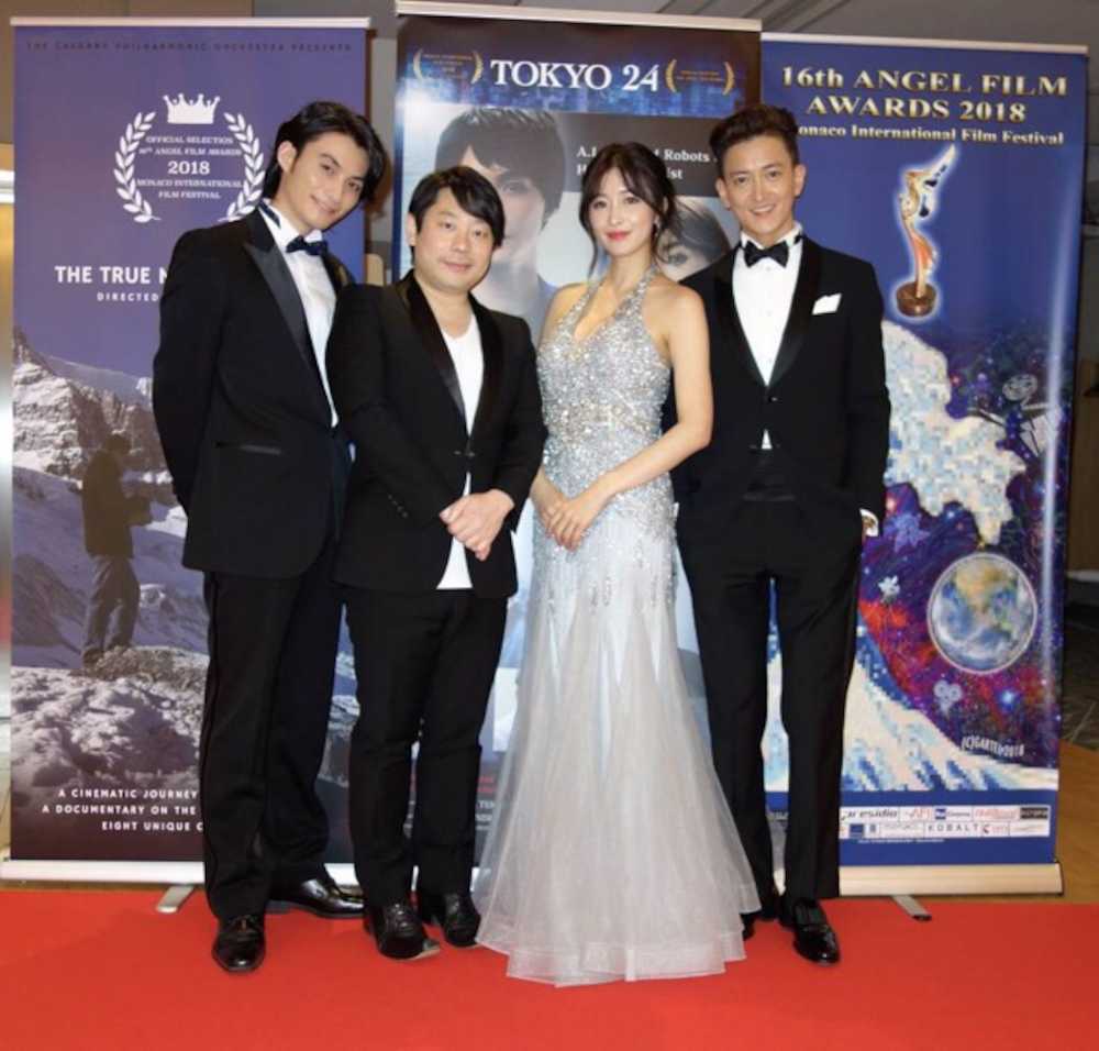 モナコ国際映画祭でレッドカーペットを歩いた（左から）寺西優真、寺西一浩監督、葉加瀬マイ、ＳＵＰＥＲＮＯＶＡグァンス