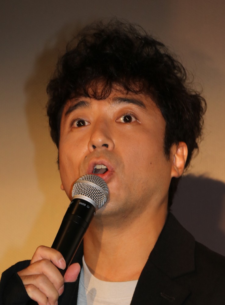 【画像・写真】ムロツヨシ　小栗旬への縦読みメッセ「おぐり　はっぴばすで」にネット反響