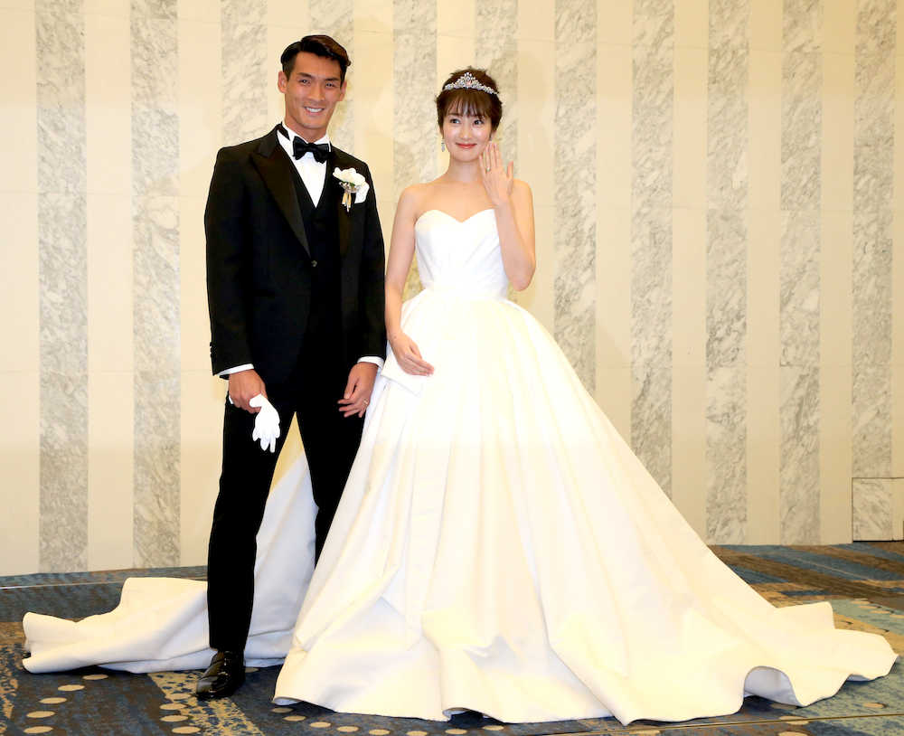 【画像・写真】槙野＆高梨はアクセだけで１億円！報告だけの“ジミ婚”一転“映え婚”フィーバー
