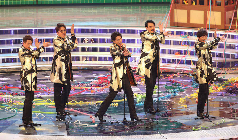 【画像・写真】「純烈」に熟女たちが熱い声援　白川裕二郎、目を真っ赤に「夢のような時間」