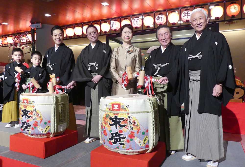 【画像・写真】菊五郎　孫２人と共演「平成最後の初春歌舞伎に…これよりうれしいことはございません」