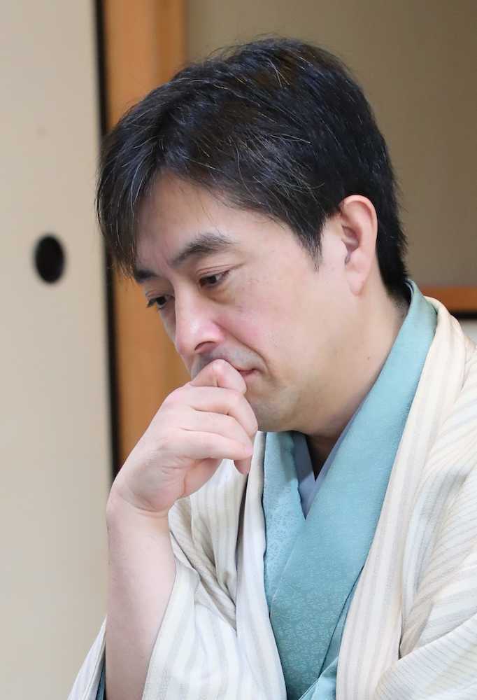 【画像・写真】王将戦第１局　封じ手は「４五歩」　２日目の対局が再開