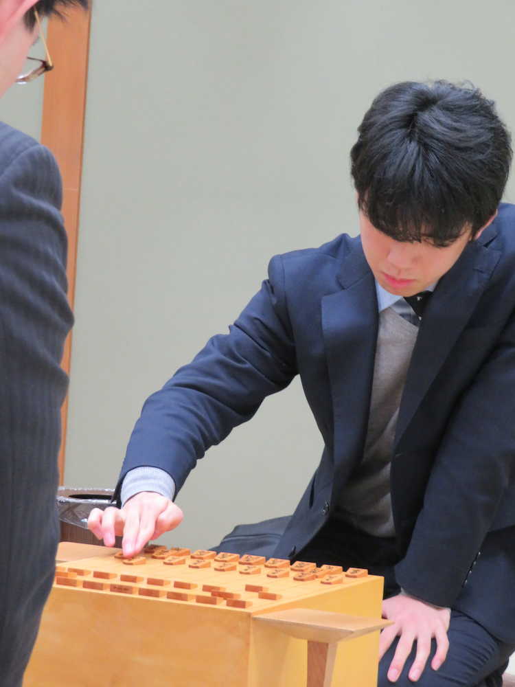 【画像・写真】藤井七段　竜王戦予選で村田六段と対局