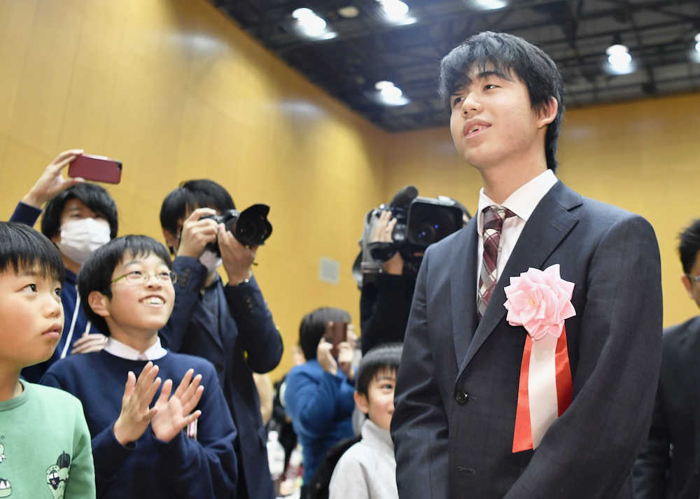 【画像・写真】藤井七段　地元で応援会出席「楽しんでもらえる将棋を」