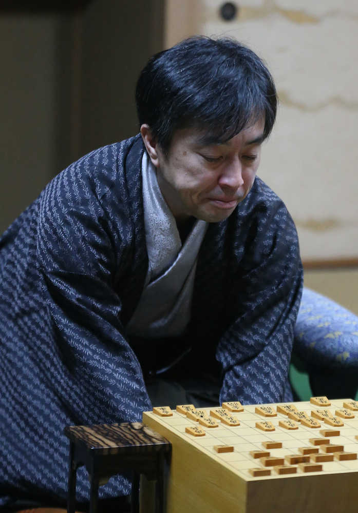 【画像・写真】久保王将、渡辺棋王　吹雪舞う大阪の戦い　熱い探り合い