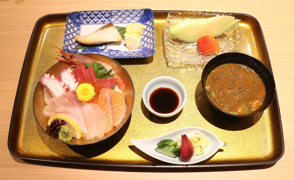 【画像・写真】王将戦第２局　偶然！？両者の昼食メニュー、第１日とそっくり逆に