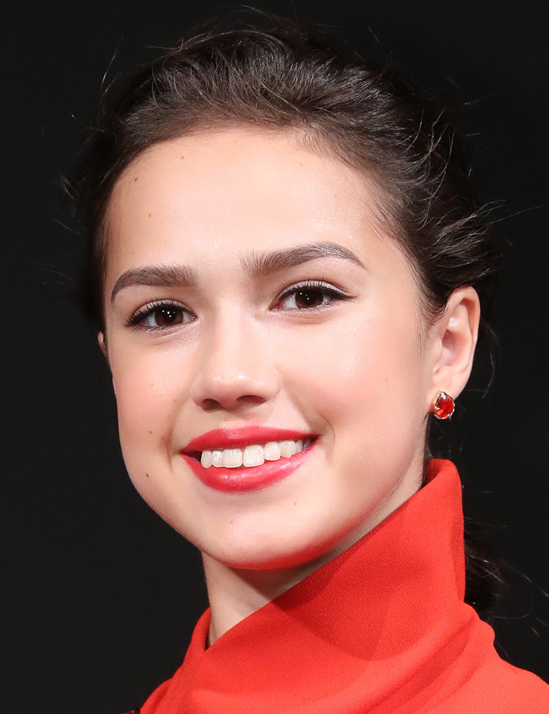 【画像・写真】超美人のザギトワ母に中居仰天「すごい親子だわ…」愛犬マサルは「サルコー」練習中