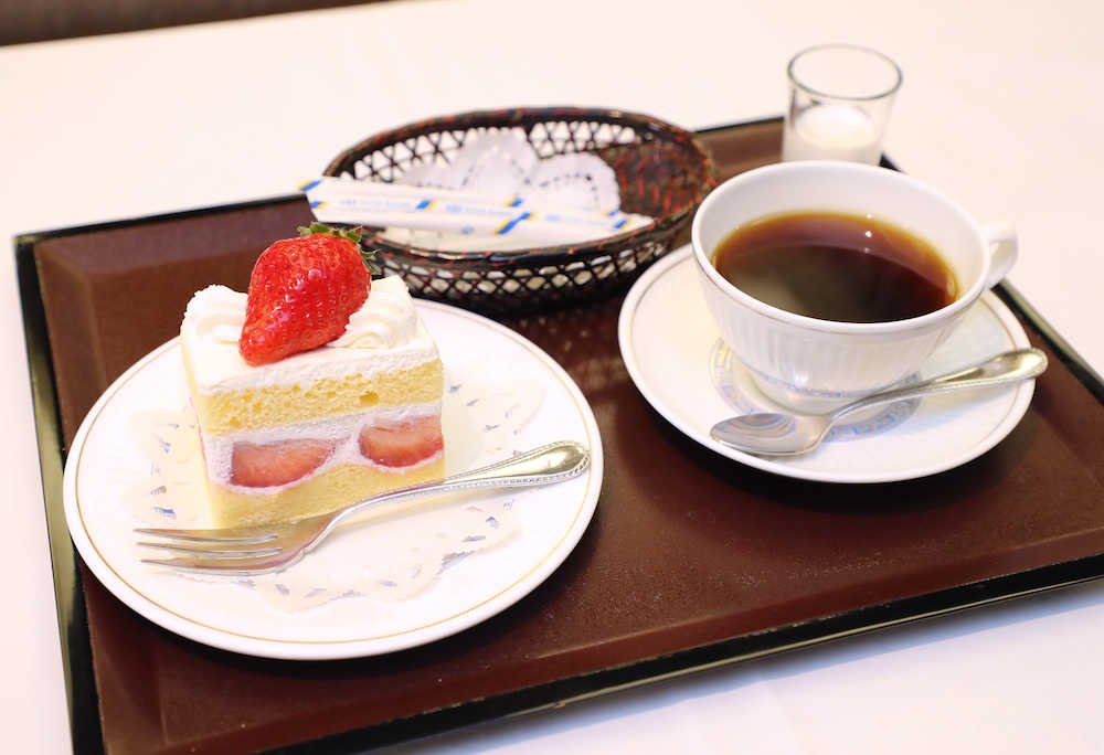 【画像・写真】王将戦第３局　３時のおやつはともにショートケーキ