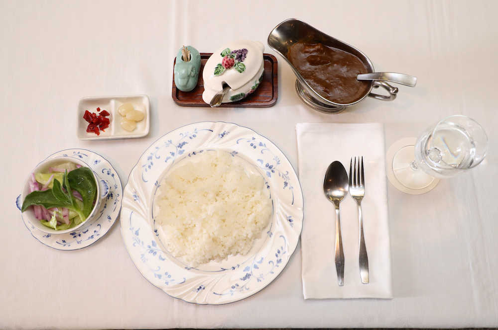 【画像・写真】王将戦第３局　ランチはともに「特製ビーフカレー」　渡辺棋王は「辛さ控えめ」