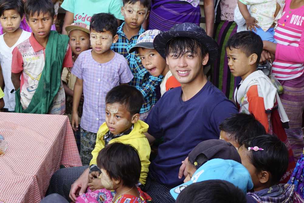 「世界ウルルン滞在記ＳＰ」でミャンマーの子供たちと触れ合う竹内涼真