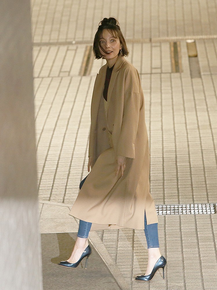 【画像・写真】ベッキー結婚発表後初の生対応　報道陣祝福に「ありがとうございます」