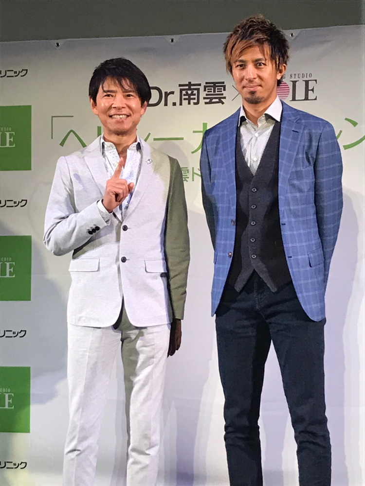 トークショーを行った南雲吉則氏（左）と藤光謙司