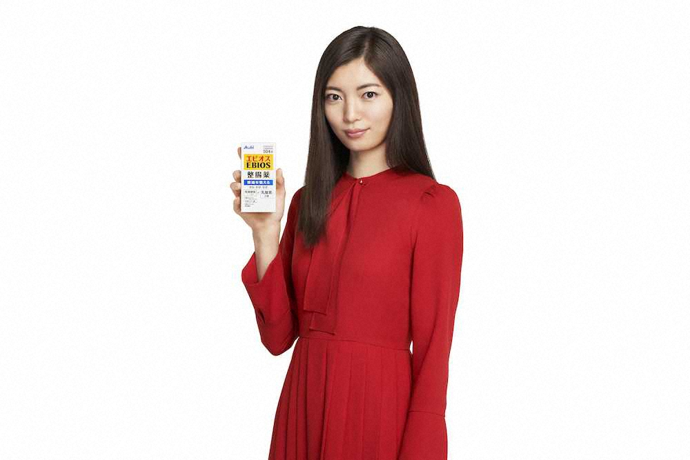 【画像・写真】仲村トオルの娘ミオが芸能界デビュー　「エビオス」でCM初出演