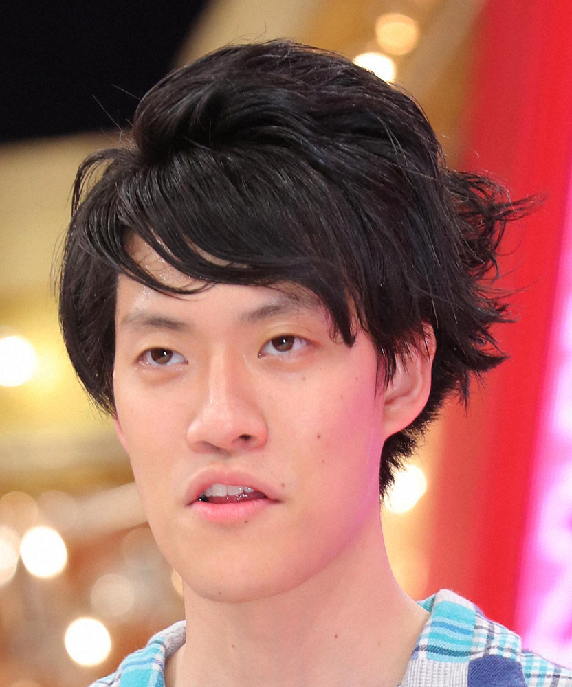 霜降り 粗品 大阪杯は R 1賞金で大勝負 気になる馬は スポニチ Sponichi Annex 芸能