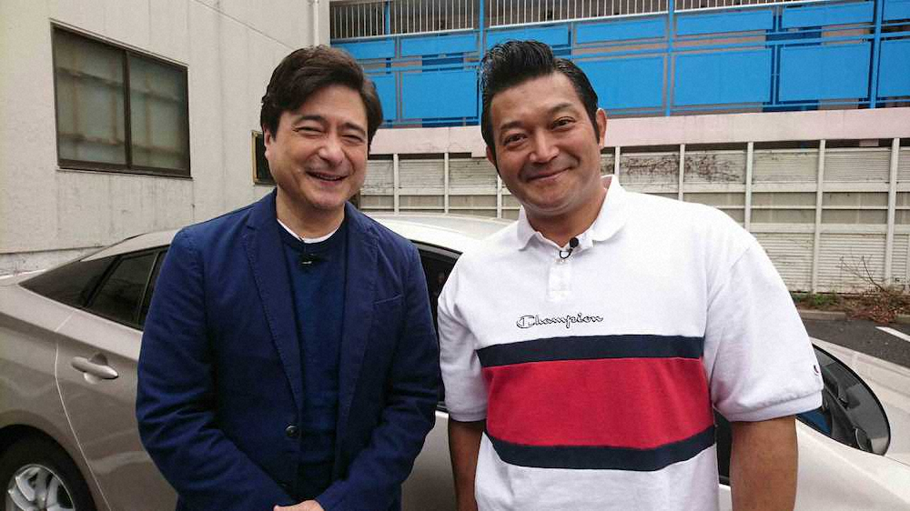 関西テレビ「にじいろジーン」で共演したジョン・カビラ（左）と山口智充