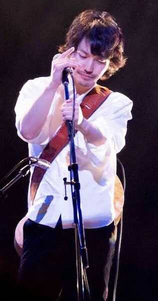 【画像・写真】阿部浩二　独特ハスキー声で熱唱、年間300本ライブこなす異色シンガー