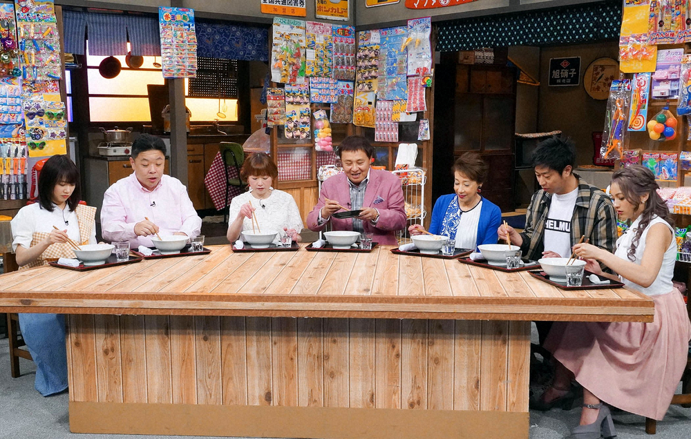 12日に放送されるテレビ東京「昭和平成のヒット商品全部見せます！」のワンシーン