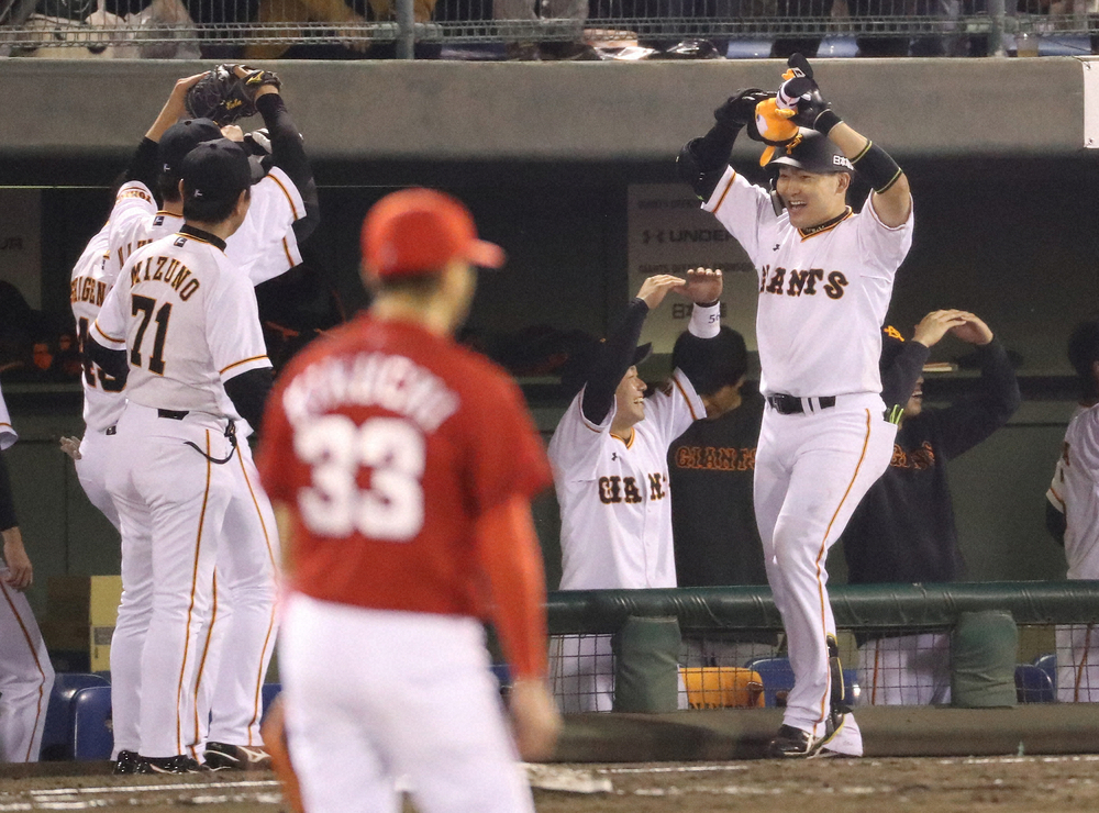 【画像・写真】ポルノ・新藤晴一　巨人・丸に苦言「おちゃらけたパフォは古巣に対してどうなんだろう」