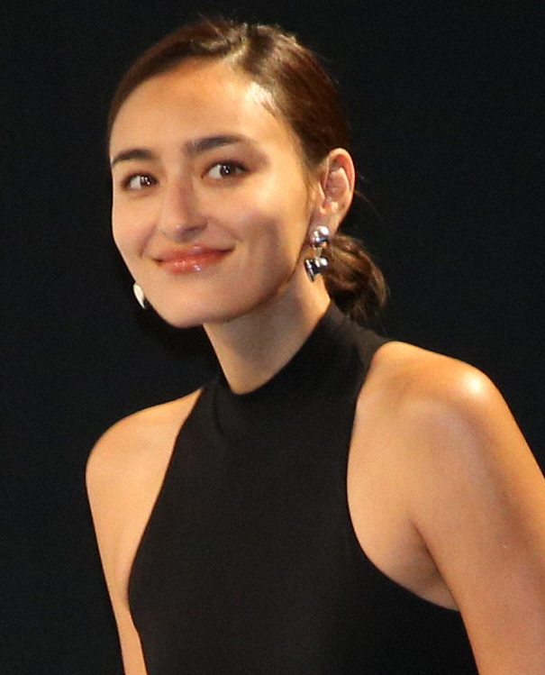 【画像・写真】モデルの長谷川潤、離婚発表「2人の子供授かったことに感謝」