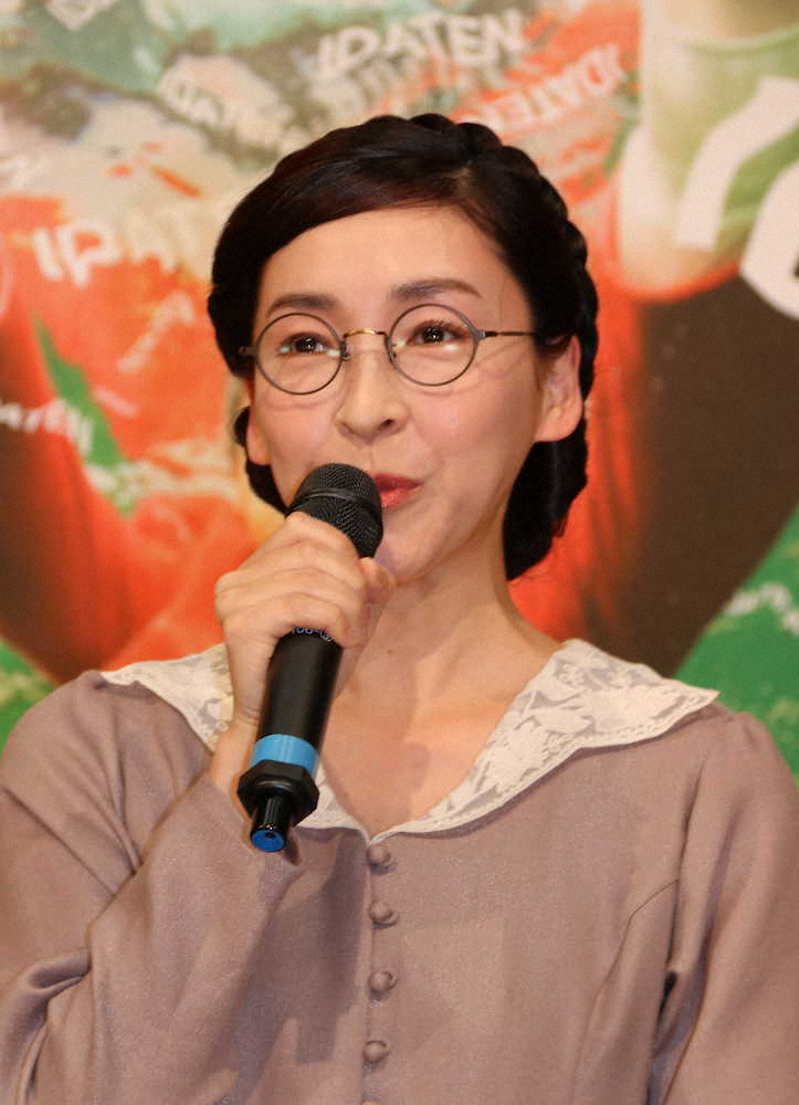 大河ドラマ「いだてん」新キャスト発表会に登壇した麻生久美子