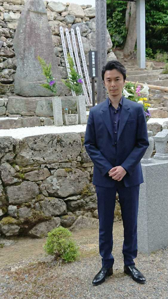 長谷川博己(42)、明智光秀の墓前で「私でよろしいでしょうか？大丈夫でしょうか？と報告」…NHK大河ドラマ「麒麟がくる」主演
