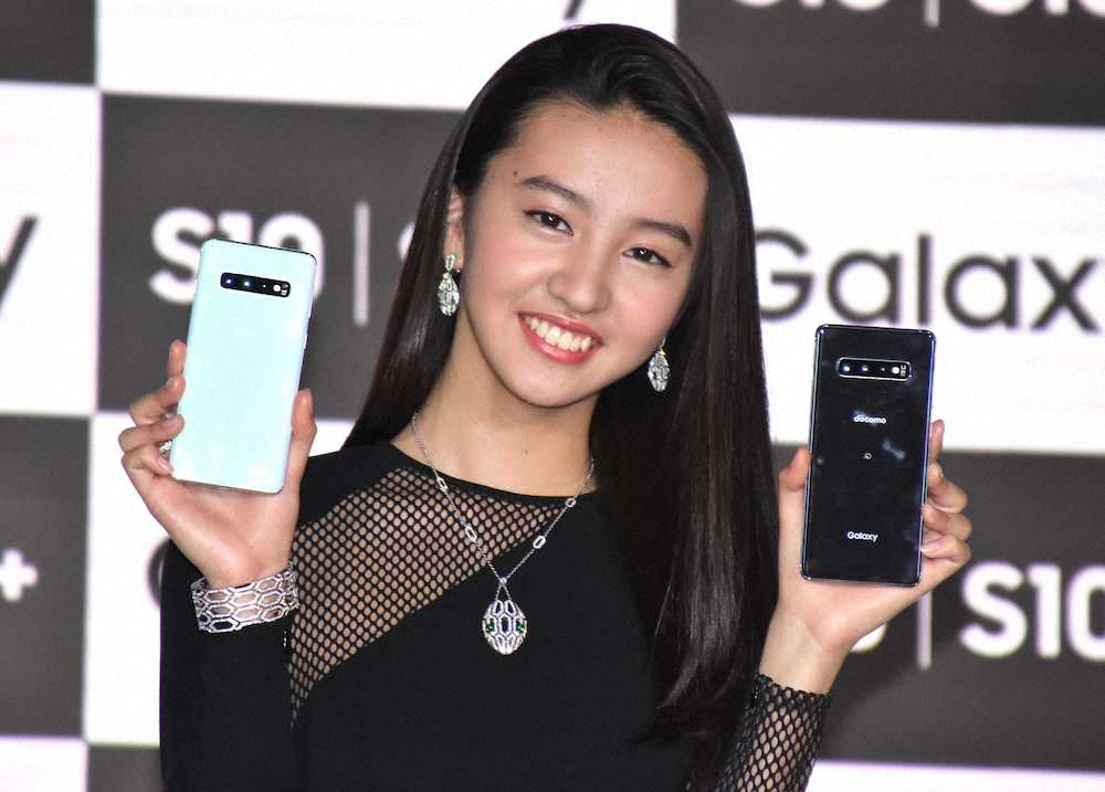 新スマートフォン「Galaxy　S10」発売記念イベントに登場したKoki，