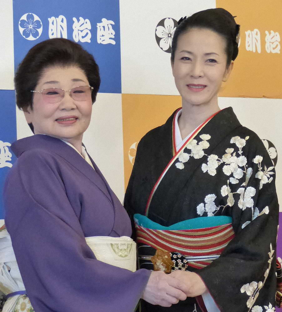 【画像・写真】泉ピン子　冬美座長の明治座に友情出演中「脇役は楽ね。橋田先生、すいません」