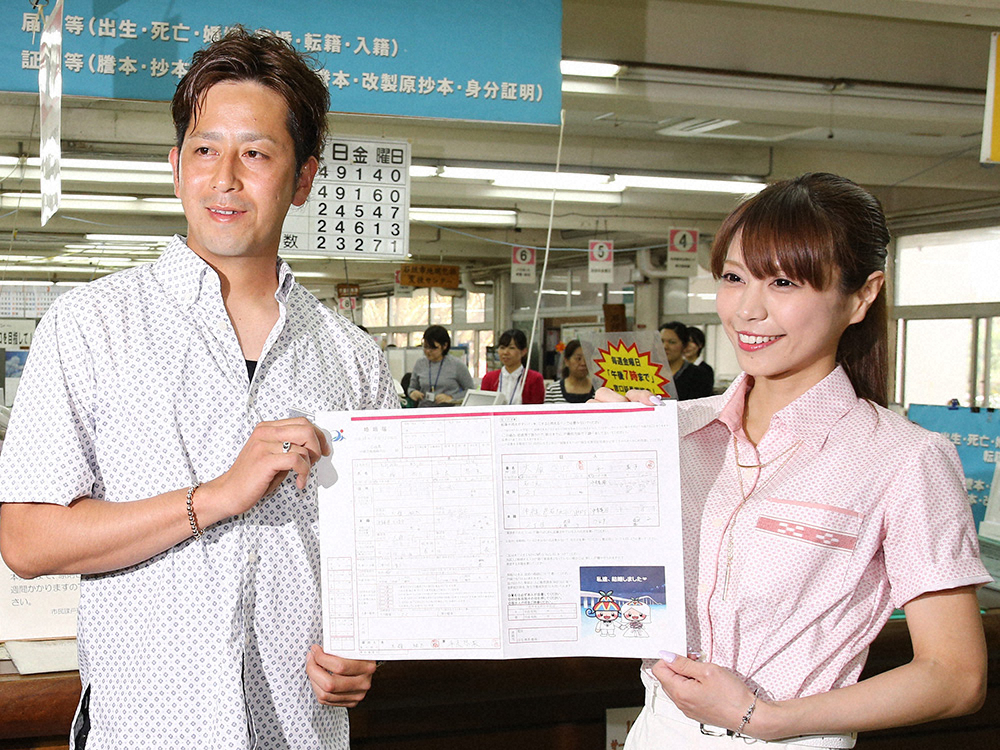 【画像・写真】ロッテ大嶺の妻・琴菜　第1子長男出産報告「母ちゃん頑張ったから次は父ちゃんが頑張る番だよ～」