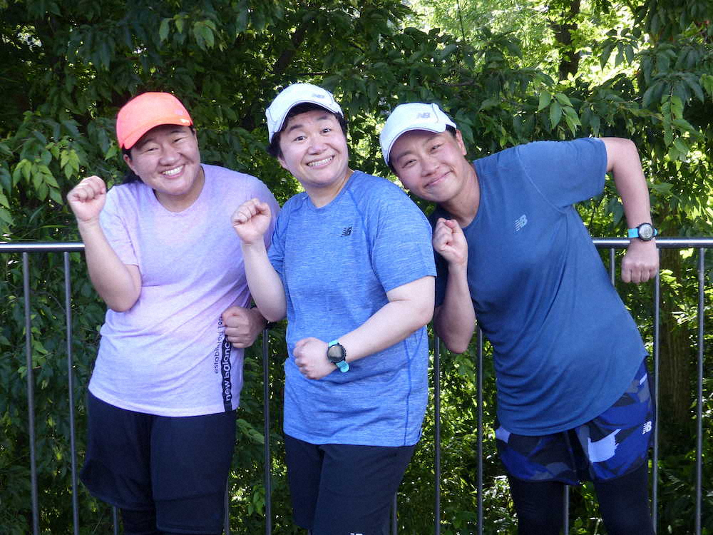 日本テレビ「24時間テレビ」で駅伝形式で行われるチャリティーマラソンのランナーを務める（左から）ガンバレルーヤのよしこ、ハリセンボンの近藤春菜、いとうあさこ