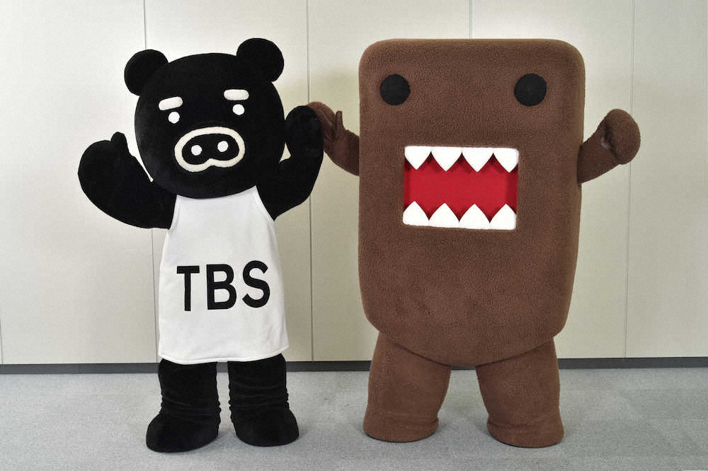 15日に行われる東京五輪男女マラソン代表選考会「マラソングランドチャンピオンシップ（MGC）」の放送をPRした、TBS番組応援キャラクター・ブーブ（左）とNHKのキャラクター・どーもくん