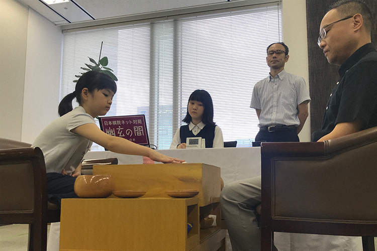 【画像・写真】仲邑菫初段　初の“勝負メシ”は母の手作り弁当、青椒肉絲、卵焼き…
