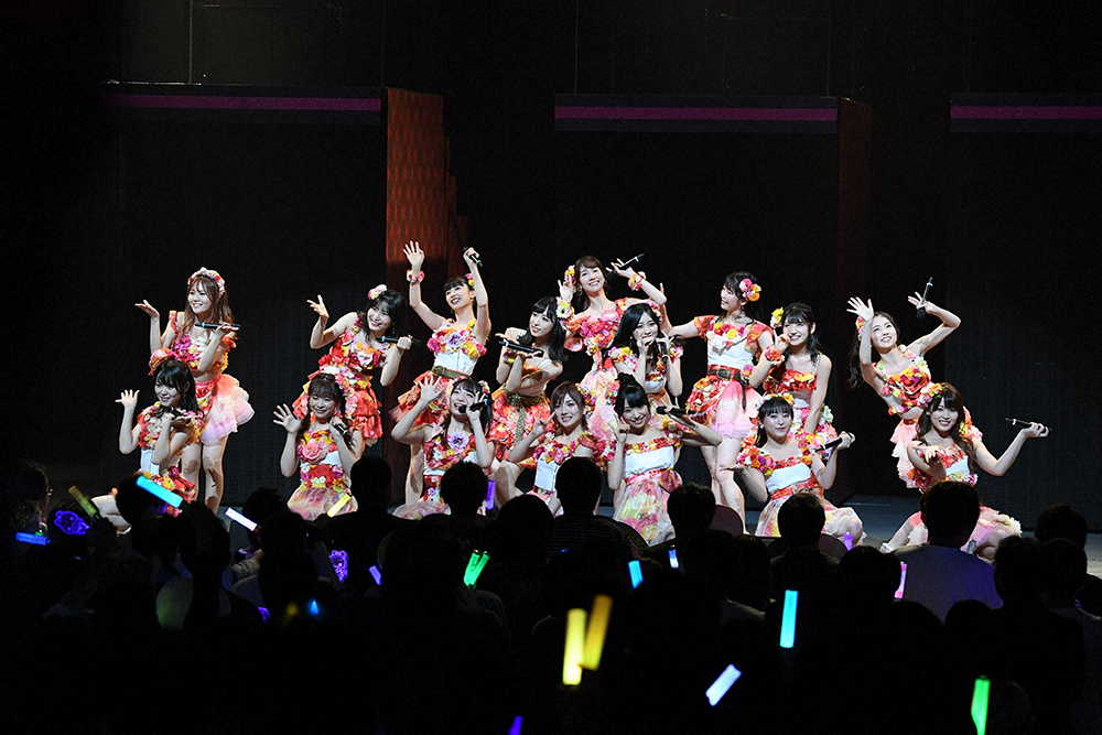 全国ツアー追加公演を千葉で行ったAKB48